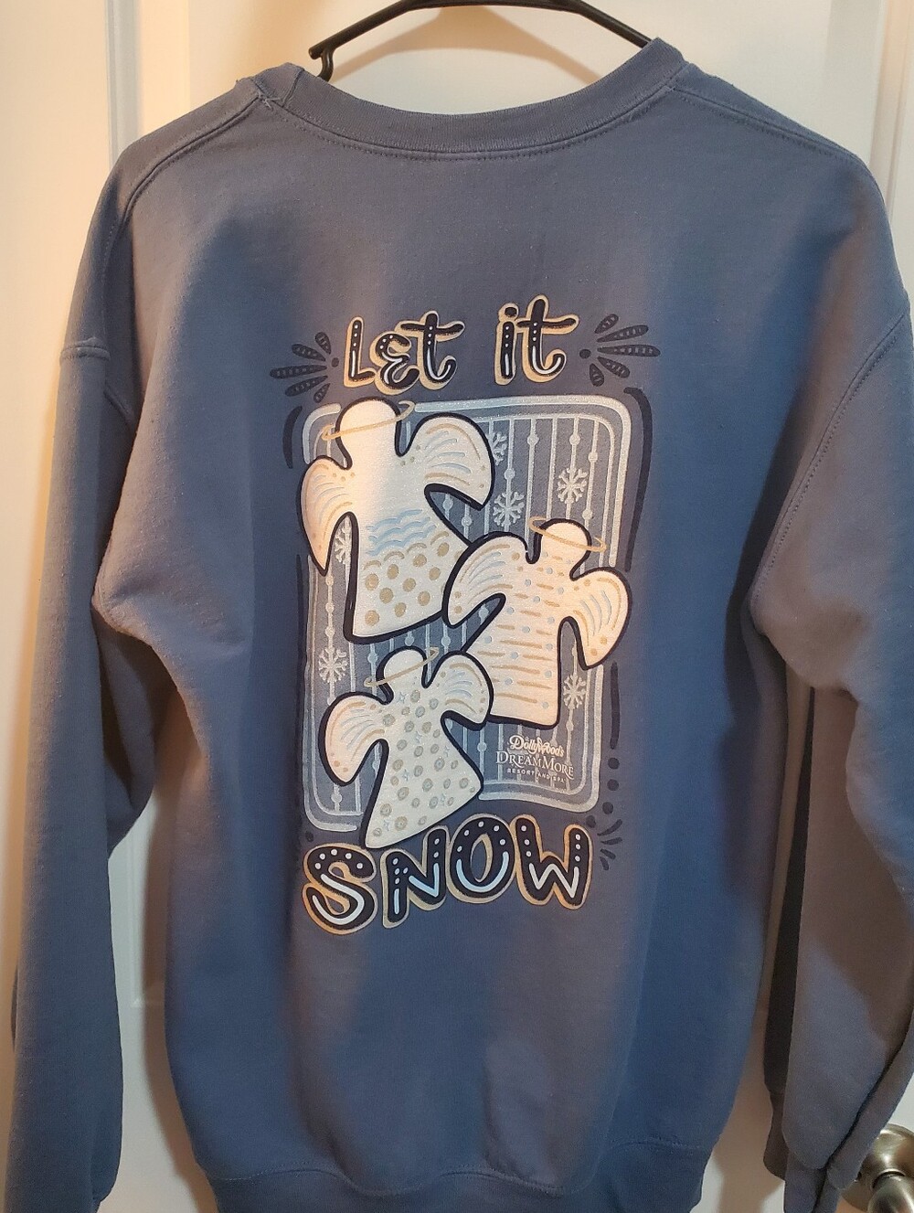 DreamMore Resort Dollywood Let It Snow Comfy Sweatshirt Size Medium